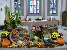 Familiengottesdienst zum Erntedankfest (Foto: Karl-Franz Thiede)